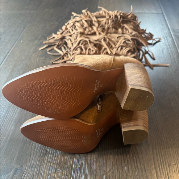 Kenneth Cole New York - Suede Fringe Tan Boots - Picture 5 of 5